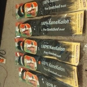 Pre-stretched brading hair. Black and burgundy. Need to get rid of